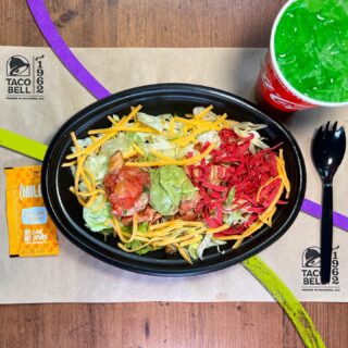 巻かないブリトー！野菜たっぷりのチキン ブリトーボウルです！

Chicken burrito bowl! It’s a burrito without a wrap!

※ウイルス感染予防対策に十分ご留意ください

#TACOBELL
#TACOTUESDAY
#タコベル
#タコチューズデー
#タコス